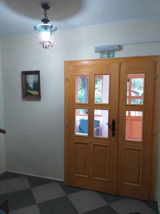 סרמסקי קרלובצ'י Zeravica Rooms B&B מראה חיצוני תמונה